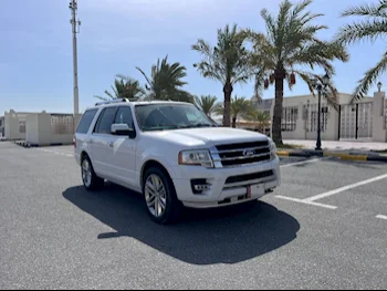 Ford  Expedition  Limited  2015  Automatic  95,000 Km  8 Cylinder  Four Wheel Drive (4WD)  SUV  White