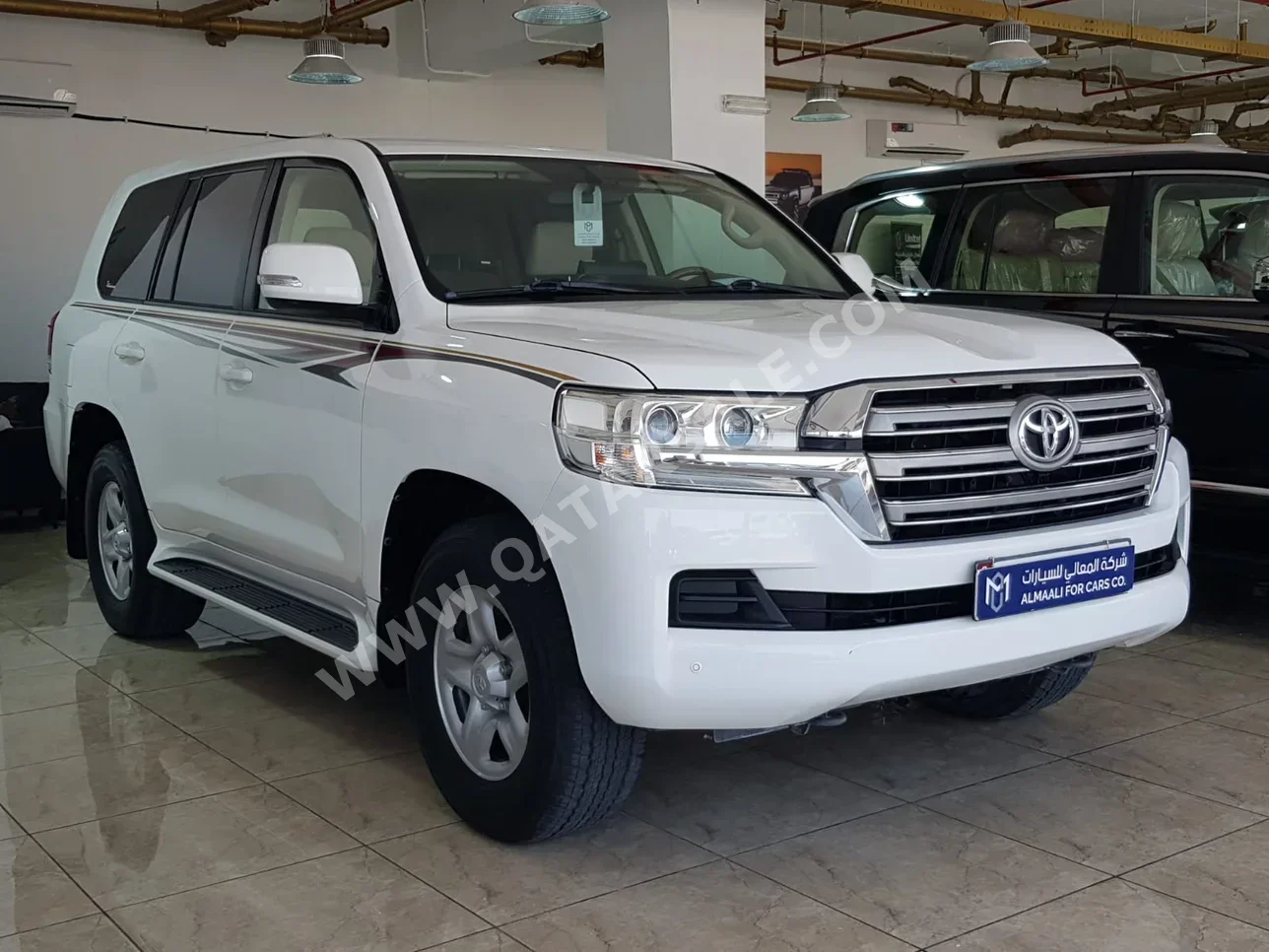 Toyota  Land Cruiser  GXR  2018  Automatic  260,000 Km  6 Cylinder  Four Wheel Drive (4WD)  SUV  White