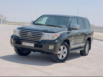 Toyota  Land Cruiser  VXR  2013  Automatic  380,000 Km  8 Cylinder  Four Wheel Drive (4WD)  SUV  Black