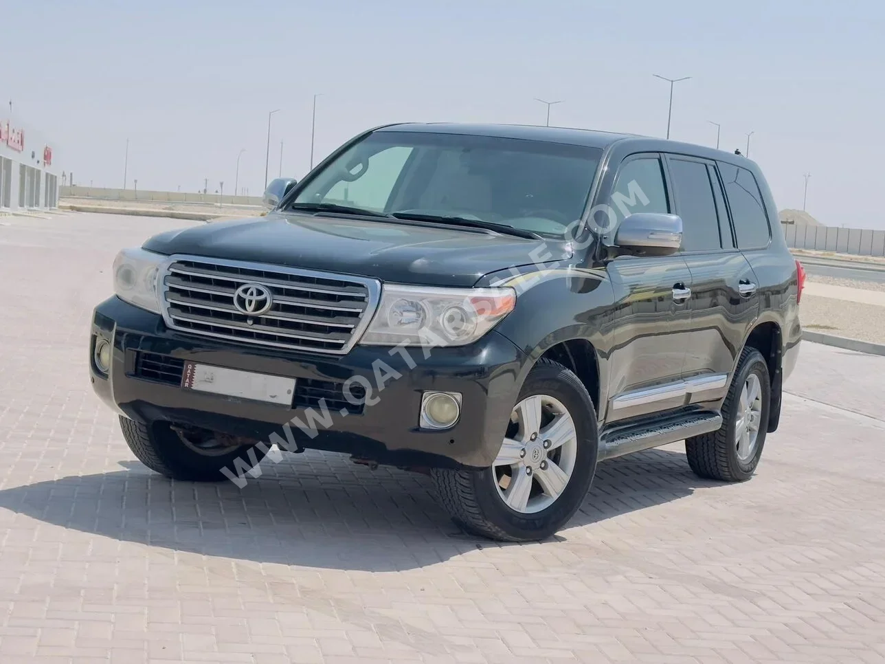 Toyota  Land Cruiser  VXR  2013  Automatic  380,000 Km  8 Cylinder  Four Wheel Drive (4WD)  SUV  Black