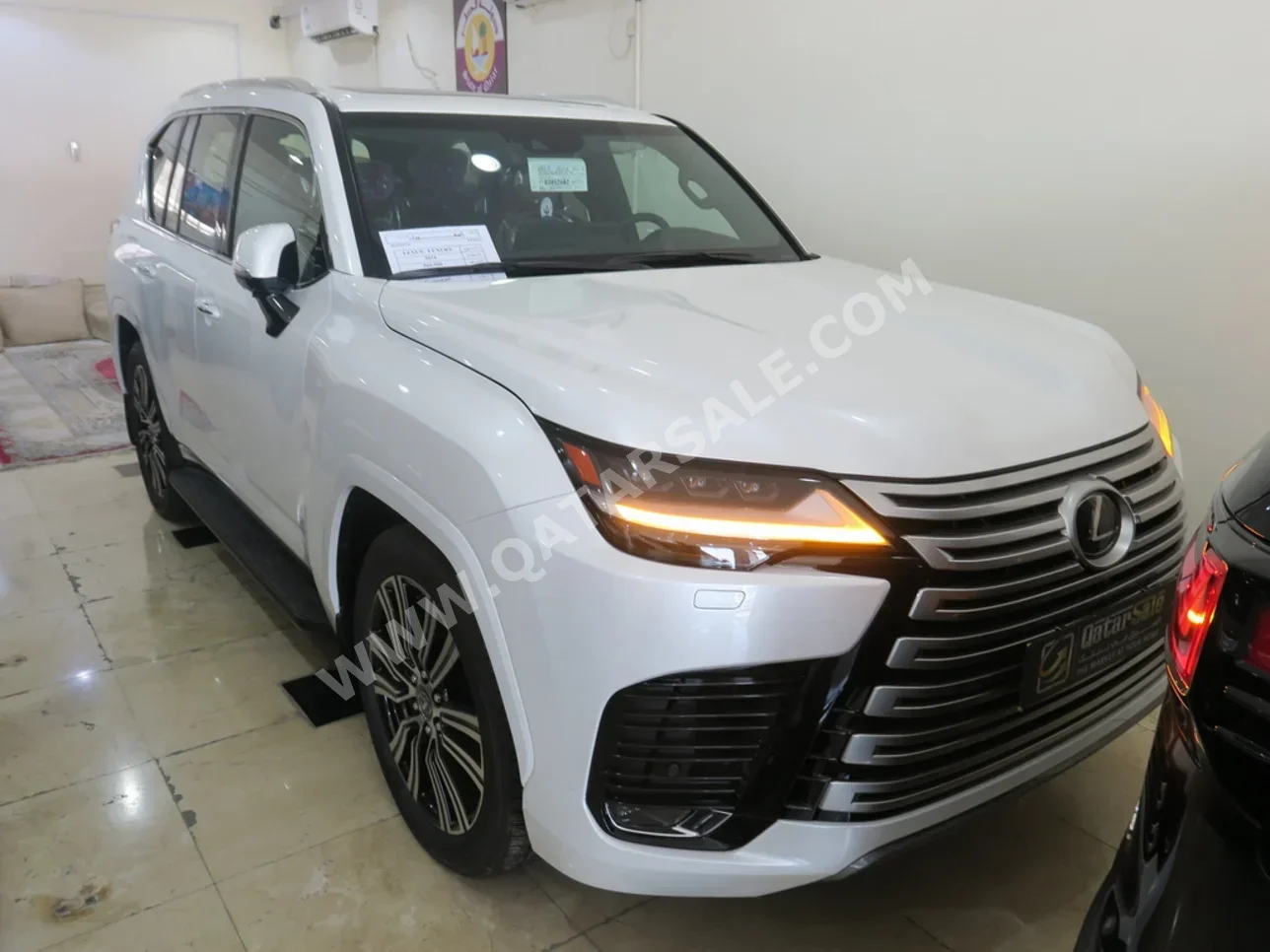  Lexus  LX  600 Luxury  2024  Automatic  100 Km  6 Cylinder  Four Wheel Drive (4WD)  SUV  White  With Warranty