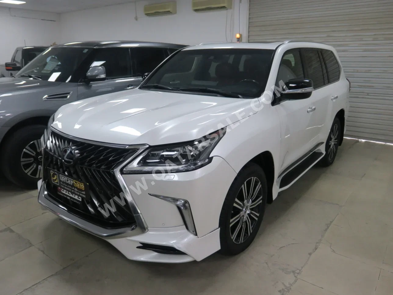 Lexus  LX  570 S  2018  Automatic  107,000 Km  8 Cylinder  Four Wheel Drive (4WD)  SUV  White