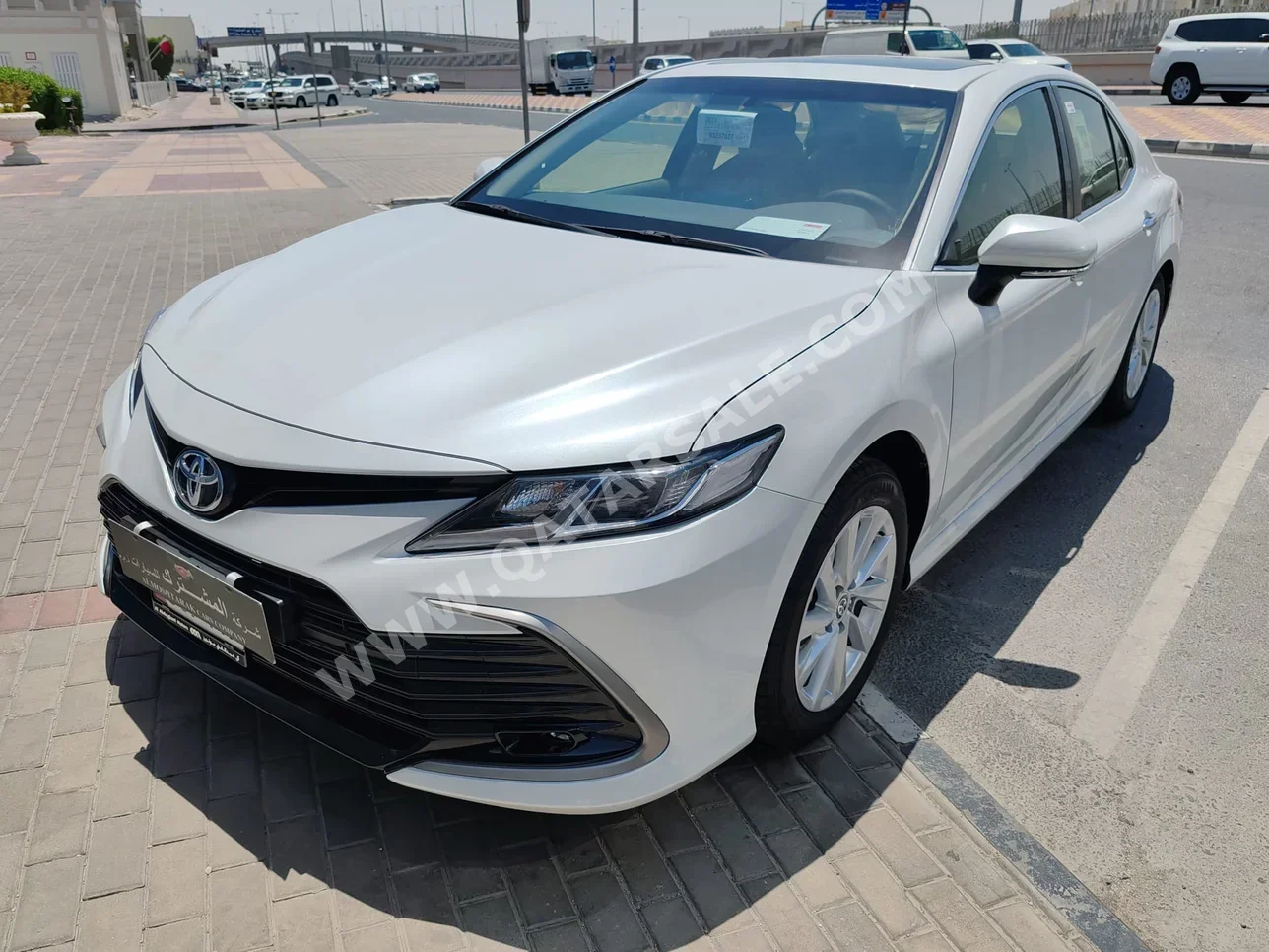 Toyota  Camry  GLE  2024  Automatic  0 Km  4 Cylinder  Front Wheel Drive (FWD)  Sedan  White  With Warranty