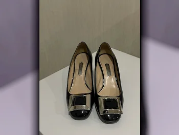 أحذية برادا  جلد اصلي  أسود مقاس 37  نسائي