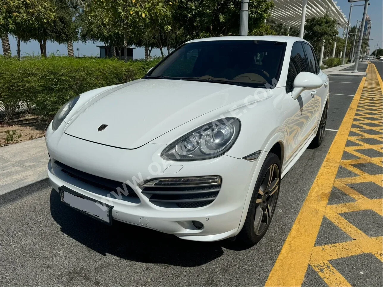 Porsche  Cayenne  S  2012  Automatic  169,000 Km  8 Cylinder  Four Wheel Drive (4WD)  SUV  White