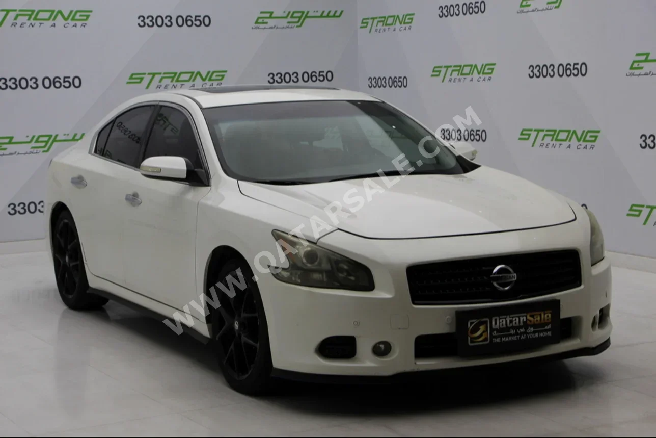 Nissan  Maxima  SR  2011  Automatic  200,000 Km  6 Cylinder  Front Wheel Drive (FWD)  Sedan  White