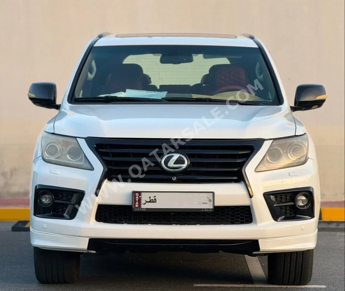 Lexus  LX  570  2011  Automatic  230,000 Km  8 Cylinder  Four Wheel Drive (4WD)  SUV  White