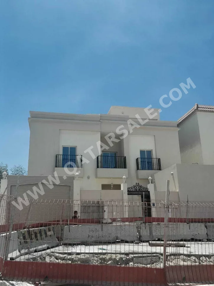 Family Residential  - Not Furnished  - Al Daayen  - Sumaysimah  - 6 Bedrooms