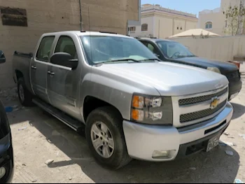 Chevrolet  Silverado  2012  Automatic  335,000 Km  8 Cylinder  Four Wheel Drive (4WD)  Pick Up  Silver