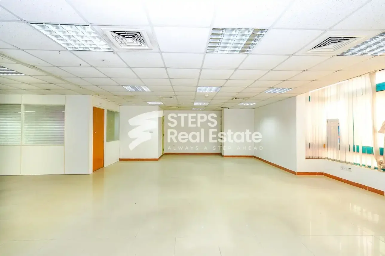 Commercial Offices - Not Furnished  - Doha  - Mushaireb