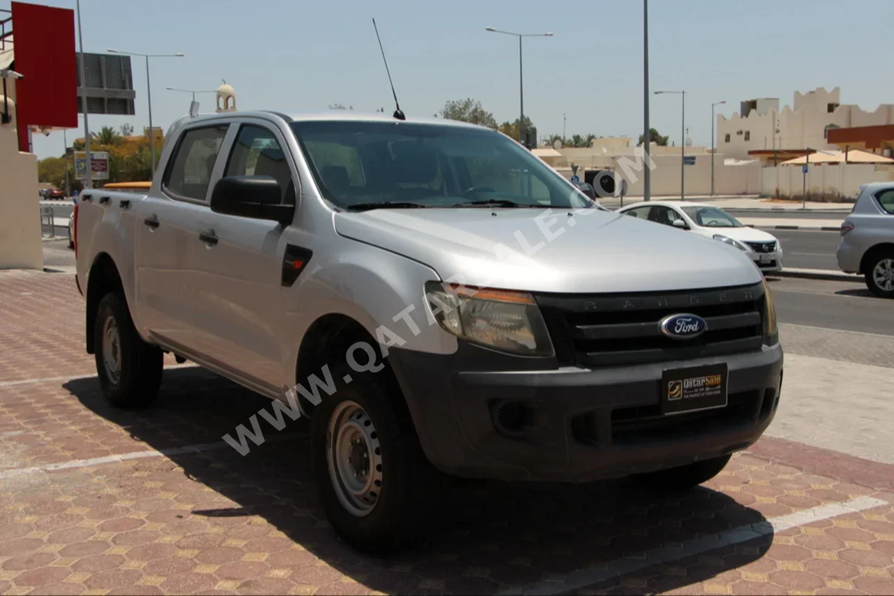 Ford  Ranger  2015  Manual  71٬000 Km  4 Cylinder  Rear Wheel Drive (RWD)  Pick Up  Silver