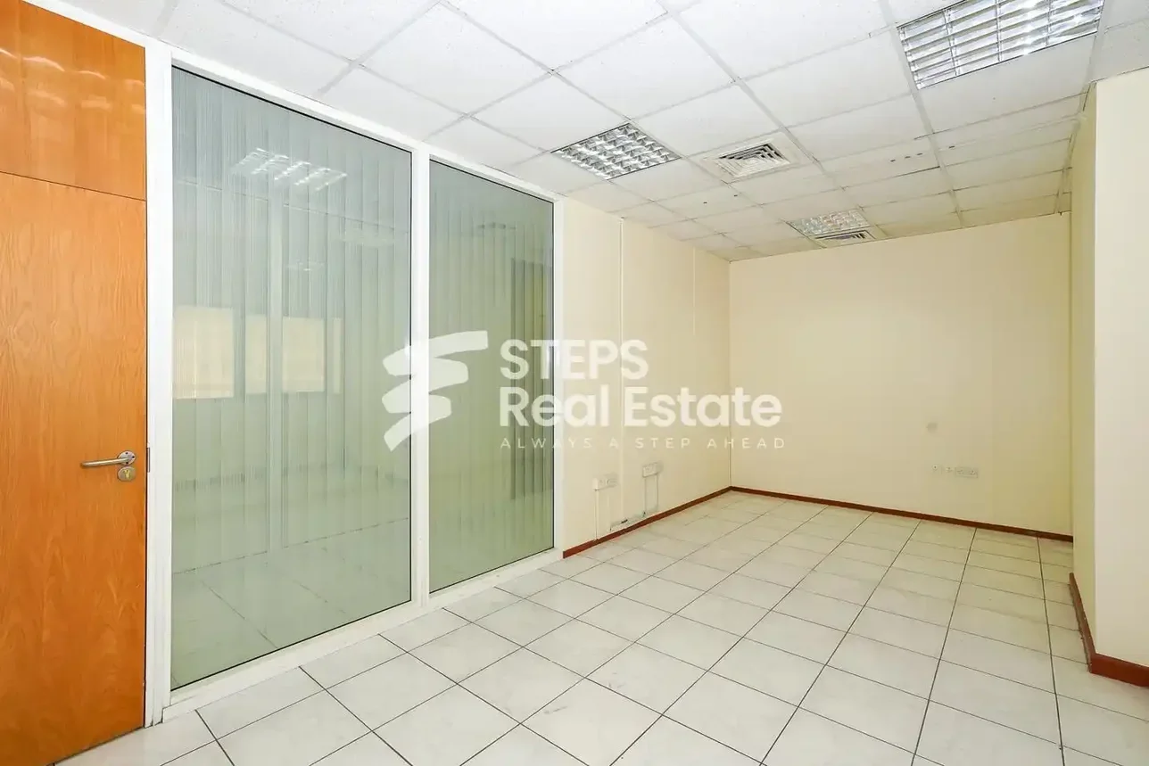 Commercial Offices - Not Furnished  - Doha  - Mushaireb