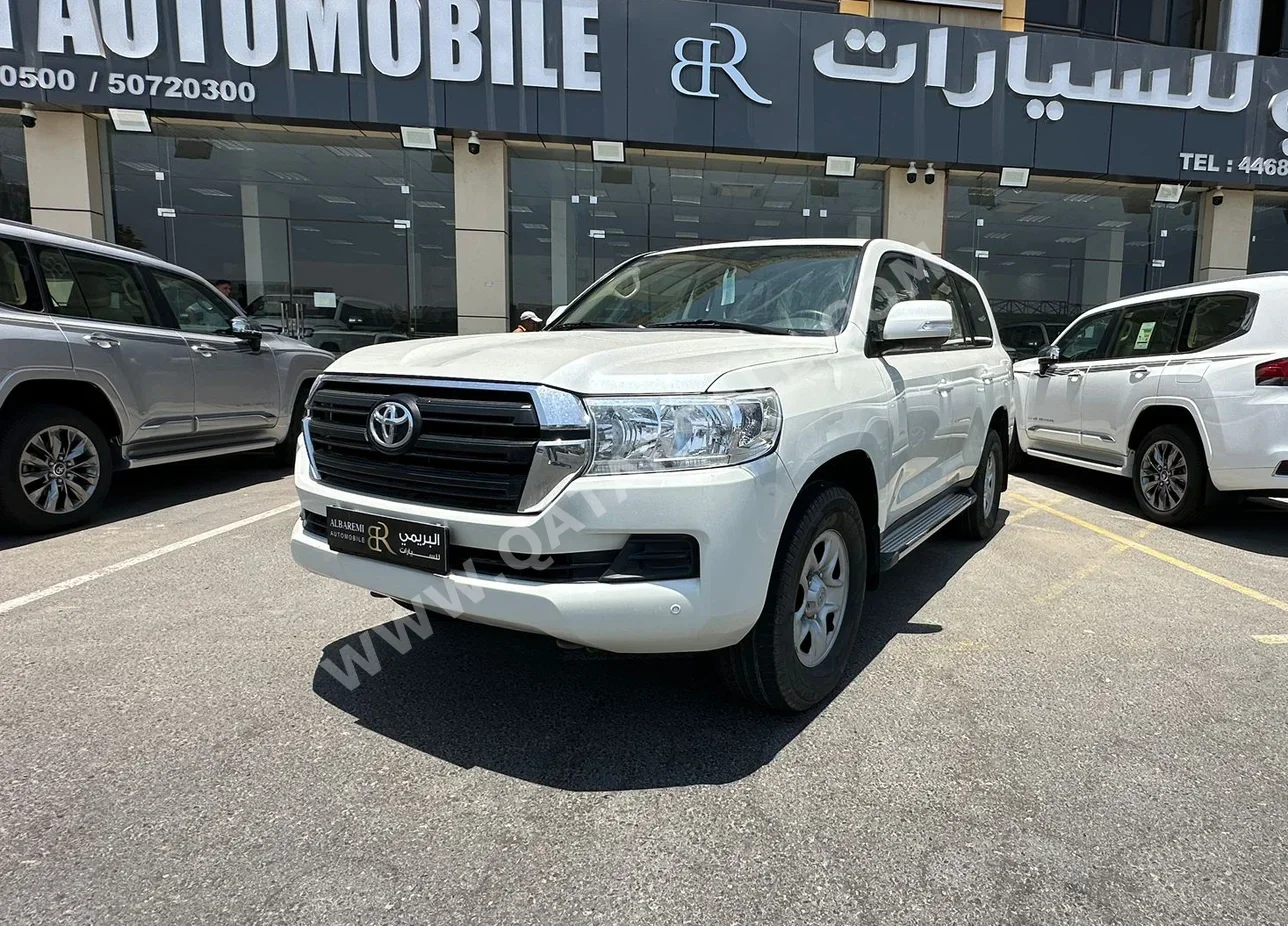 Toyota  Land Cruiser  GX  2021  Automatic  61,000 Km  6 Cylinder  Four Wheel Drive (4WD)  SUV  White