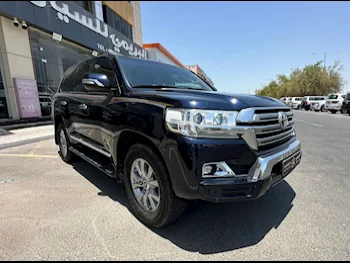 Toyota  Land Cruiser  GXR  2018  Automatic  156,000 Km  8 Cylinder  Four Wheel Drive (4WD)  SUV  Black