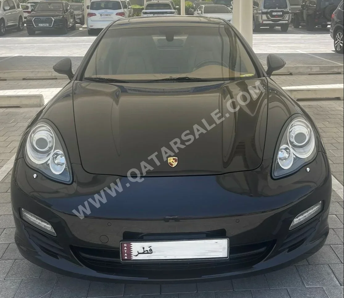 Porsche  Panamera  S-Hybrid  2012  Automatic  96,600 Km  6 Cylinder  Rear Wheel Drive (RWD)  Sedan  Dark Gray  With Warranty