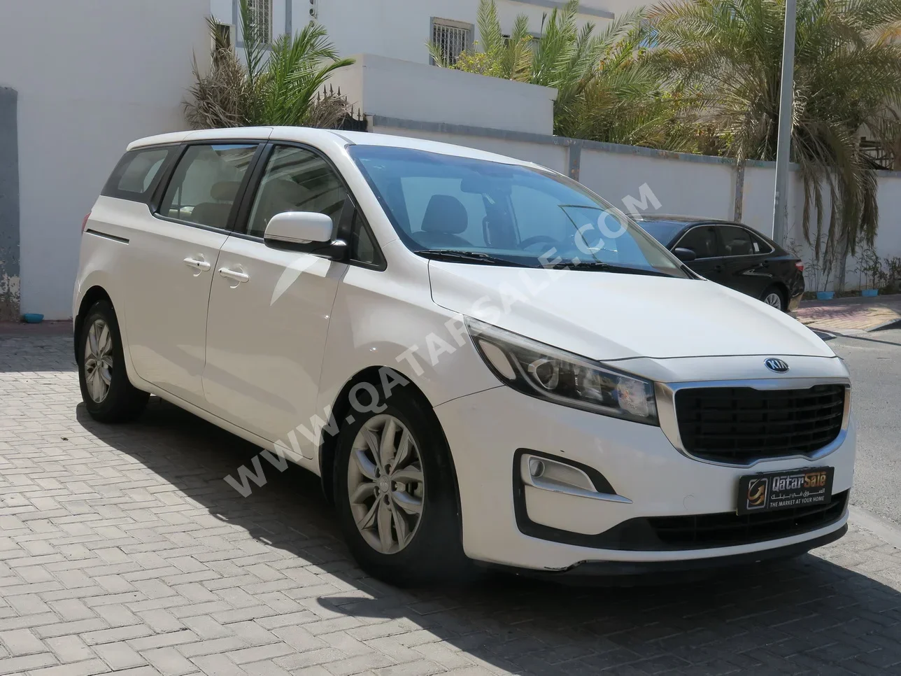 Kia  Carnival  2019  Automatic  145,000 Km  6 Cylinder  Front Wheel Drive (FWD)  Van / Bus  White