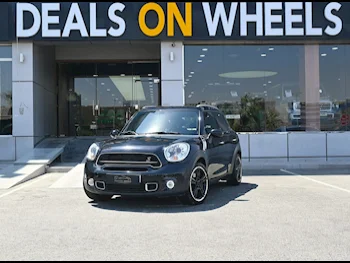 Mini  Cooper  CountryMan  S  2016  Automatic  79,000 Km  4 Cylinder  Front Wheel Drive (FWD)  Hatchback  Black