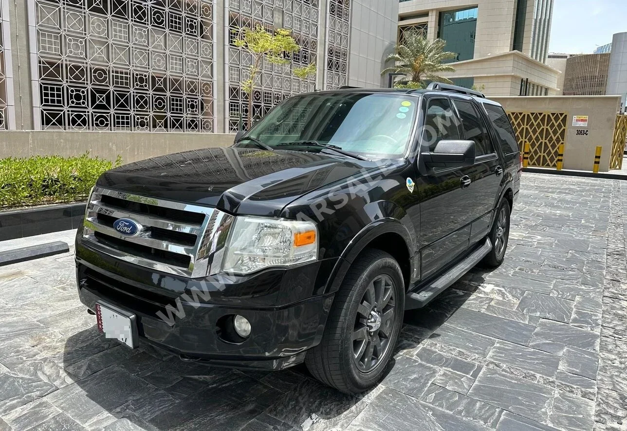 Ford  Expedition  XLT  2012  Automatic  132,000 Km  8 Cylinder  Four Wheel Drive (4WD)  SUV  Black