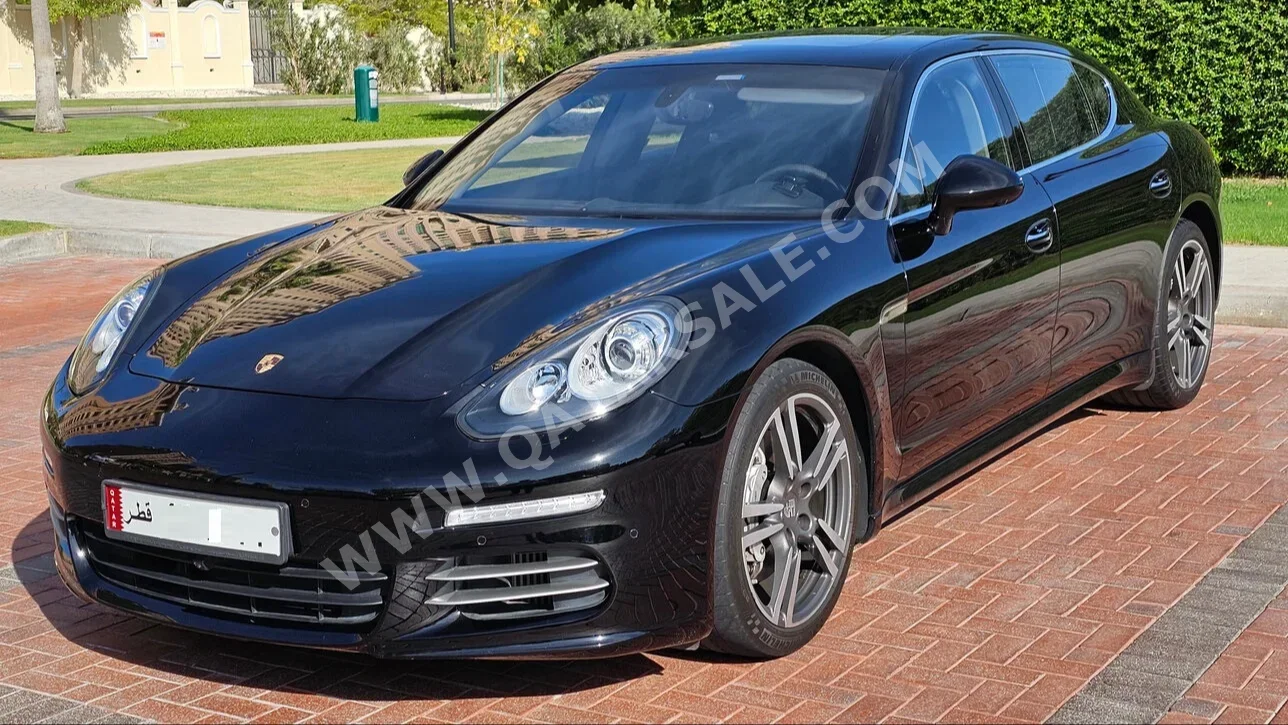 Porsche  Panamera  4S Executive  2014  Automatic  36,000 Km  6 Cylinder  Four Wheel Drive (4WD)  Limousine  Black  With Warranty