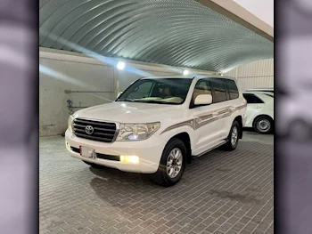 Toyota  Land Cruiser  GX  2008  Automatic  300,000 Km  6 Cylinder  Four Wheel Drive (4WD)  SUV  White