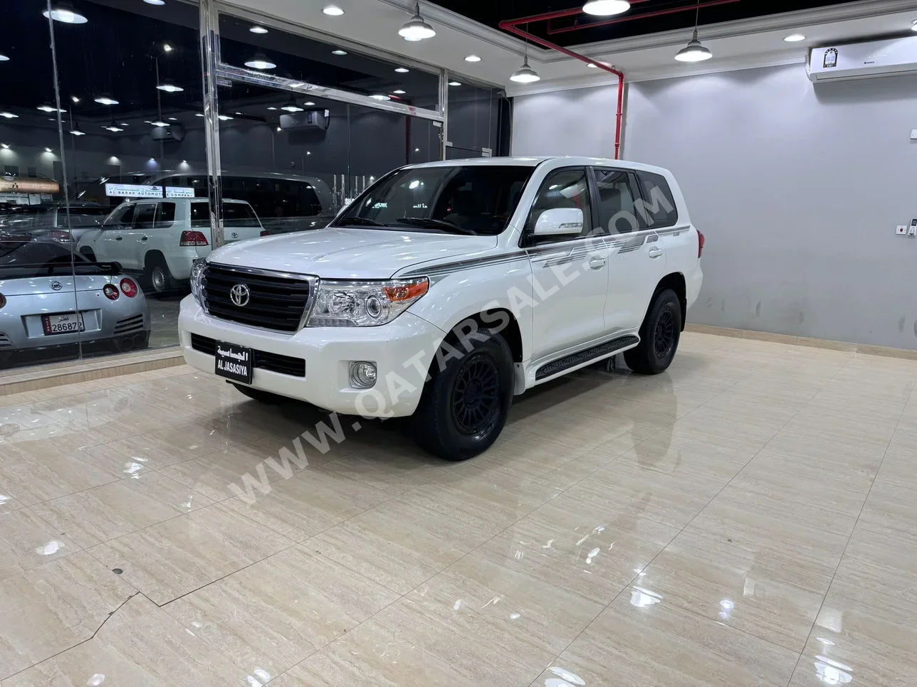 Toyota  Land Cruiser  G  2013  Automatic  229,000 Km  6 Cylinder  Four Wheel Drive (4WD)  SUV  White