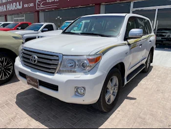 Toyota  Land Cruiser  VXR  2015  Automatic  431,000 Km  8 Cylinder  Four Wheel Drive (4WD)  SUV  White