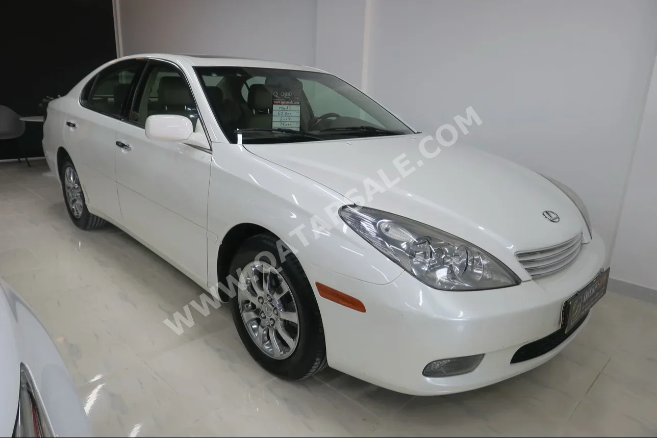 Lexus  ES  300  2004  Automatic  76,000 Km  6 Cylinder  Rear Wheel Drive (RWD)  Sedan  White