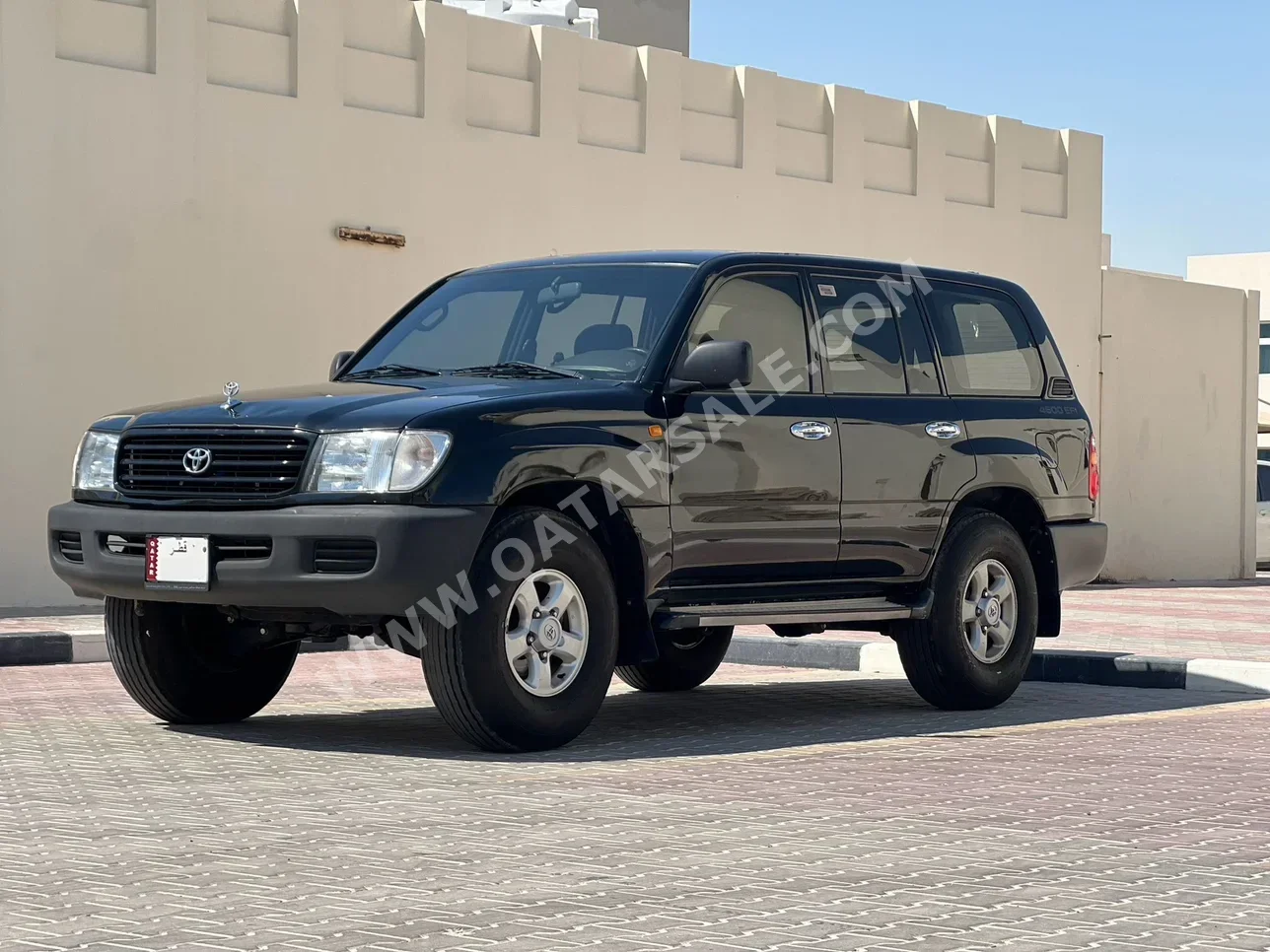 Toyota  Land Cruiser  G  2001  Manual  285,000 Km  6 Cylinder  Four Wheel Drive (4WD)  SUV  Black