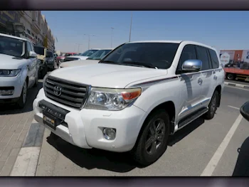 Toyota  Land Cruiser  GXR  2015  Automatic  358,000 Km  8 Cylinder  Four Wheel Drive (4WD)  SUV  White