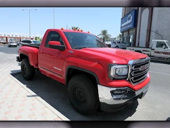 GMC  Sierra  1500  2018  Automatic  55,000 Km  8 Cylinder  Four Wheel Drive (4WD)  Pick Up  Red