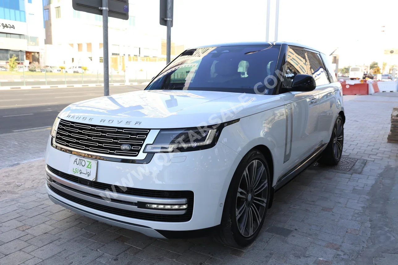 Land Rover  Range Rover  Vogue  Autobiography  2022  Automatic  39,900 Km  8 Cylinder  Four Wheel Drive (4WD)  SUV  White  With Warranty