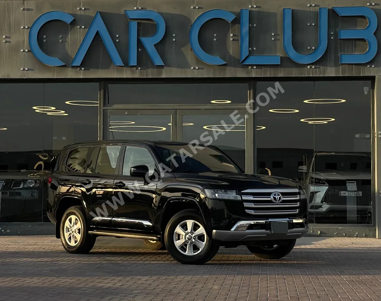 Toyota  Land Cruiser  GXR  2023  Automatic  45٬000 Km  6 Cylinder  Four Wheel Drive (4WD)  SUV  Black