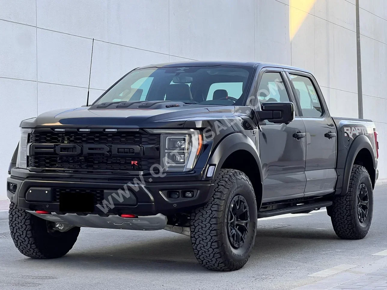 Ford  Raptor  R  2023  Automatic  0 Km  8 Cylinder  Four Wheel Drive (4WD)  Pick Up  Black  With Warranty