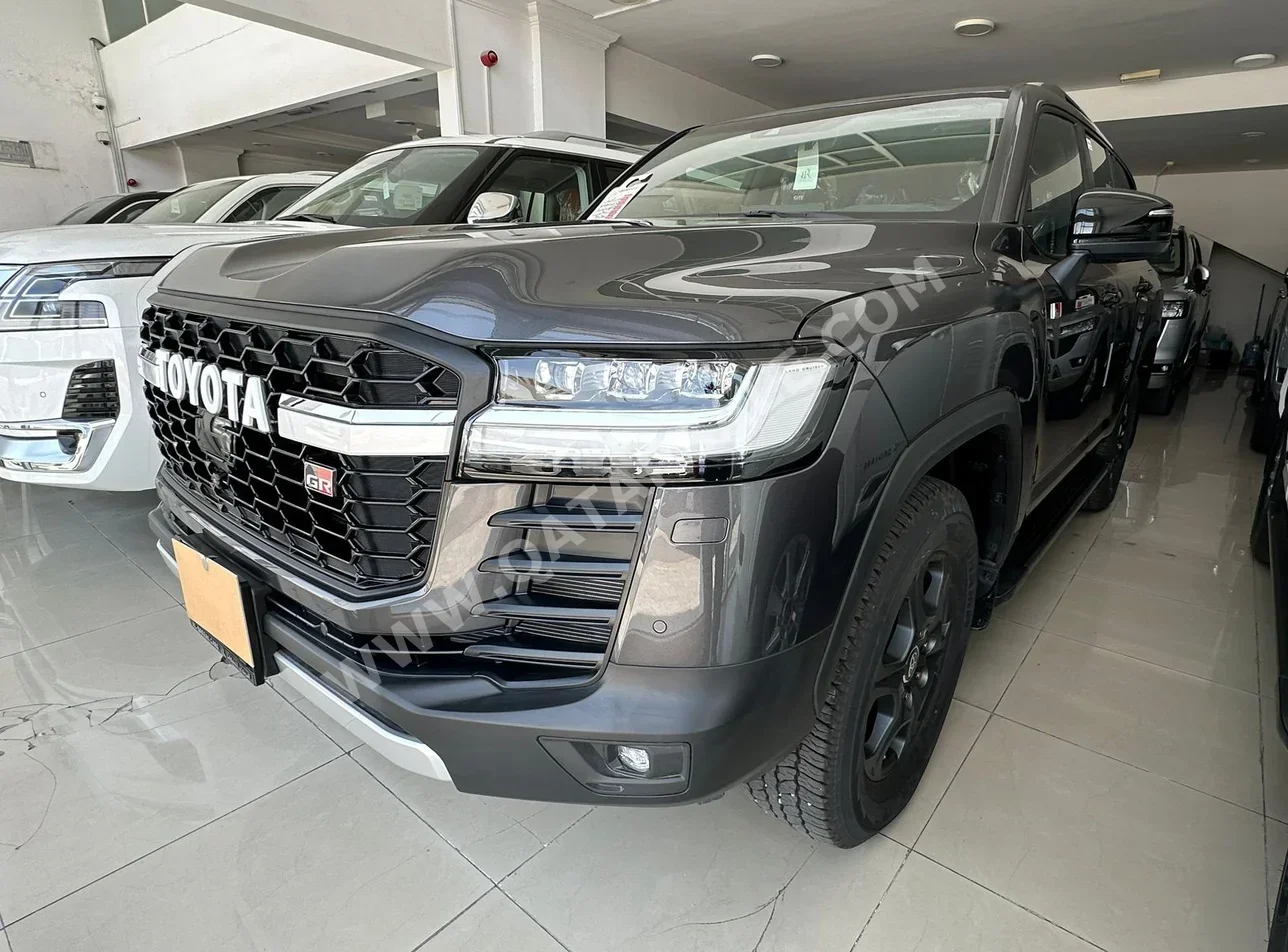  Toyota  Land Cruiser  GR Sport Twin Turbo  2023  Automatic  0 Km  6 Cylinder  Four Wheel Drive (4WD)  SUV  Gray  With Warranty