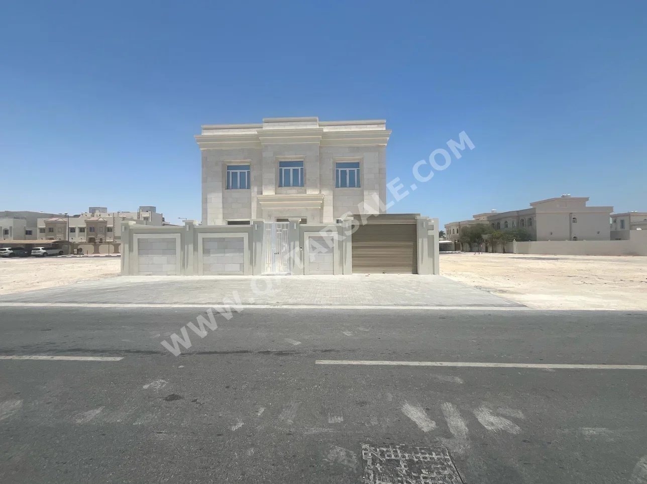 Family Residential  - Not Furnished  - Al Rayyan  - Al Gharrafa  - 6 Bedrooms