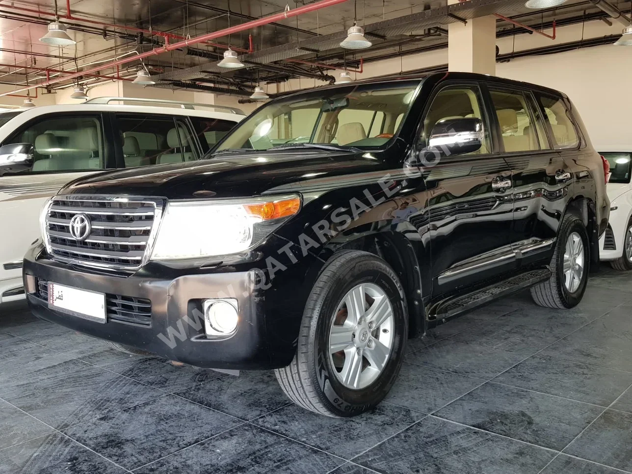 Toyota  Land Cruiser  GXR  2013  Automatic  300,000 Km  8 Cylinder  Four Wheel Drive (4WD)  SUV  Black