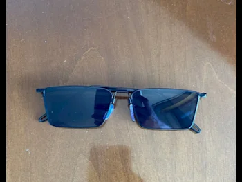 Sunglasses  Black  Rectangular  Italy  Warranty  for Unisex