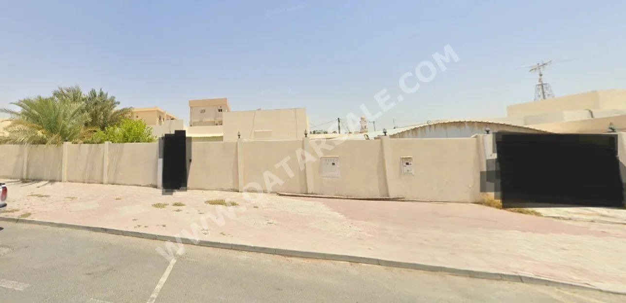 Family Residential  - Not Furnished  - Al Rayyan  - New Al Rayyan  - 5 Bedrooms