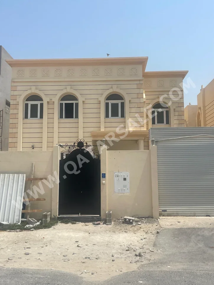 Family Residential  - Not Furnished  - Doha  - Al Thumama  - 11 Bedrooms