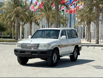 Toyota  Land Cruiser  GXR  2007  Manual  360,000 Km  6 Cylinder  Four Wheel Drive (4WD)  SUV  White