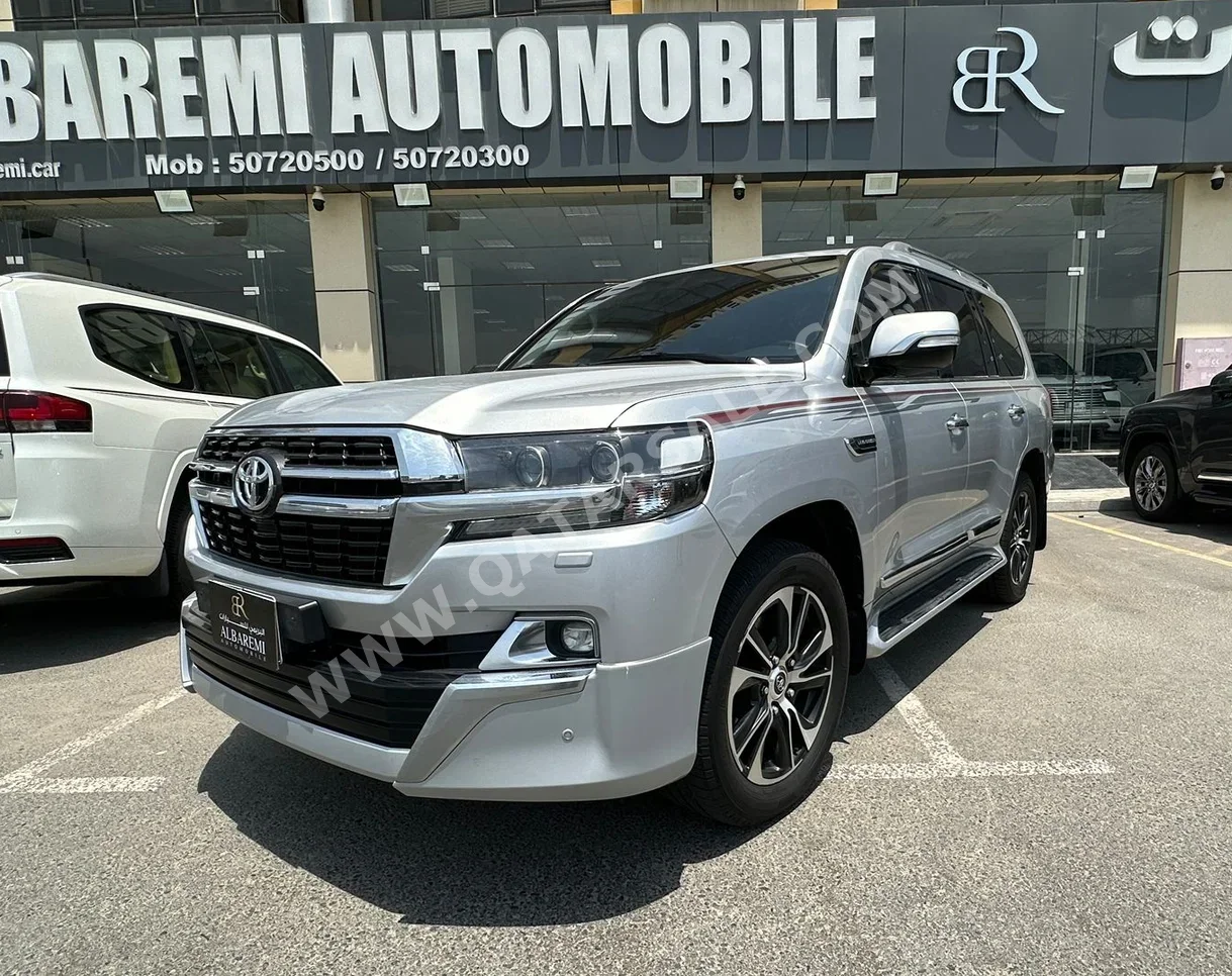 Toyota  Land Cruiser  GXR  2021  Automatic  128,000 Km  6 Cylinder  Four Wheel Drive (4WD)  SUV  Silver