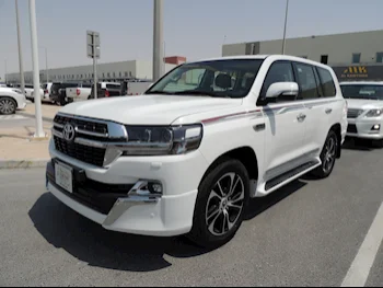 Toyota  Land Cruiser  GXR- Grand Touring  2021  Automatic  216,000 Km  8 Cylinder  Four Wheel Drive (4WD)  SUV  White