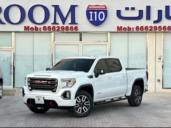 GMC  Sierra  AT4  2019  Automatic  72,000 Km  8 Cylinder  Four Wheel Drive (4WD)  Pick Up  White