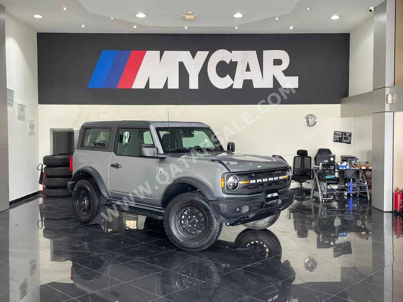 Ford  Bronco  Big Bend  2022  Automatic  4٬500 Km  4 Cylinder  Four Wheel Drive (4WD)  SUV  Gray  With Warranty