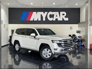 Toyota  Land Cruiser  GXR Twin Turbo  2022  Automatic  36,000 Km  6 Cylinder  Four Wheel Drive (4WD)  SUV  White  With Warranty