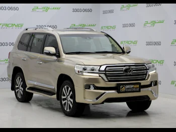 Toyota  Land Cruiser  VXS  2016  Automatic  188,000 Km  8 Cylinder  Four Wheel Drive (4WD)  SUV  Gold