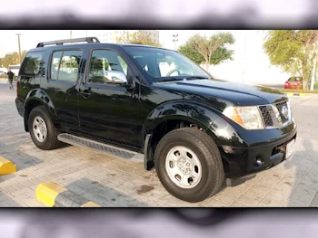 Nissan  Pathfinder  2007  Automatic  200,500 Km  6 Cylinder  SUV  Black