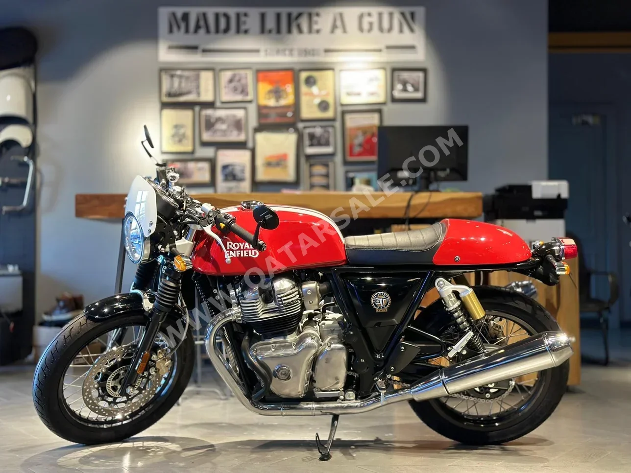 Royal Enfield  Continental GT -  2022 - Color Red & Black -  Warranty