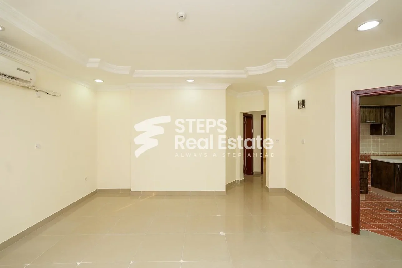 2 Bedrooms  Apartment  For Rent  in Doha -  Fereej Bin Mahmoud  Not Furnished