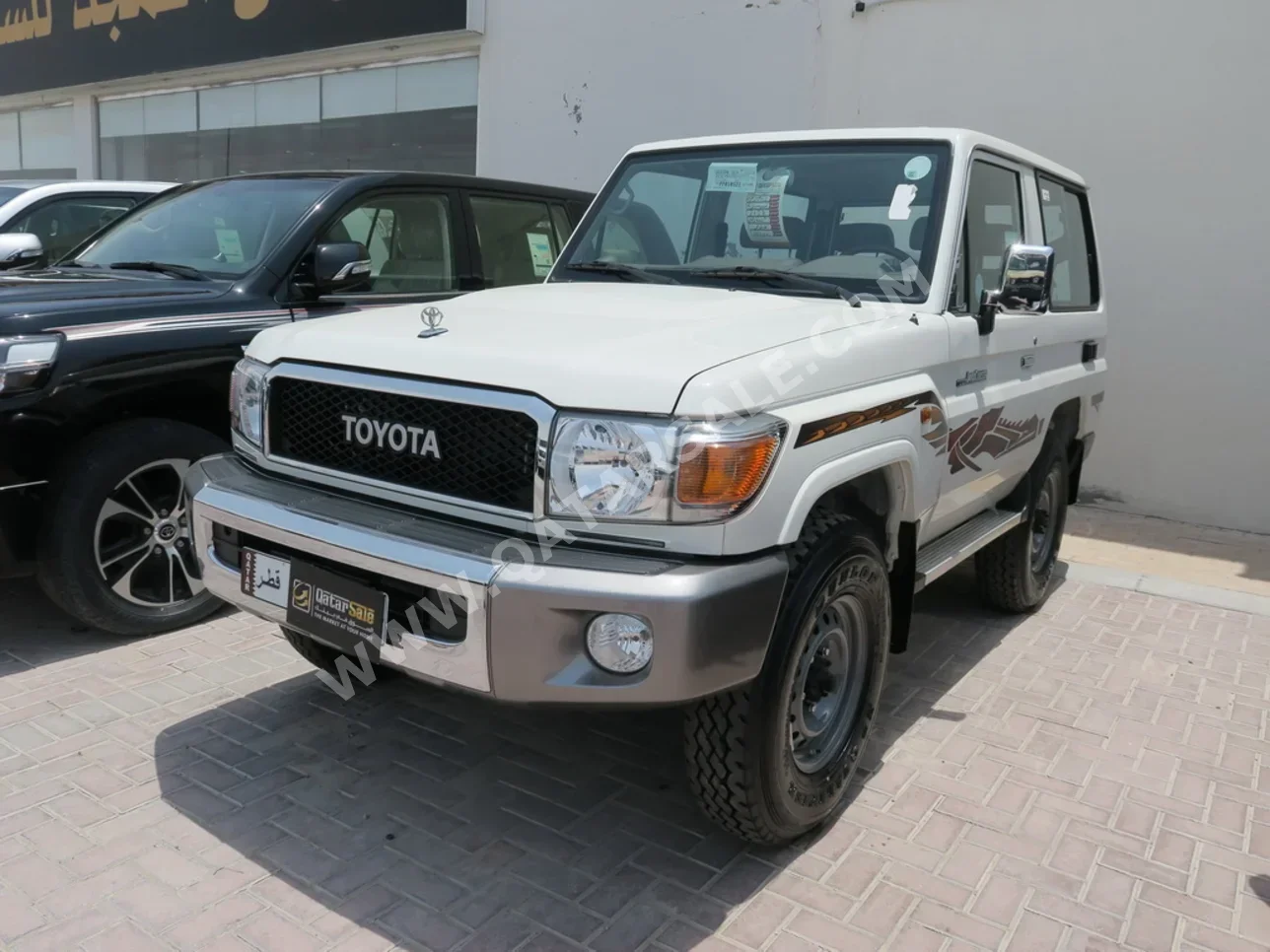  Toyota  Land Cruiser  LX  2023  Manual  0 Km  6 Cylinder  Four Wheel Drive (4WD)  Pick Up  White  With Warranty